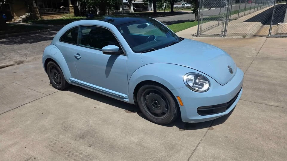 2013 Volkswagen A5 Beetle - Image 2 of 20