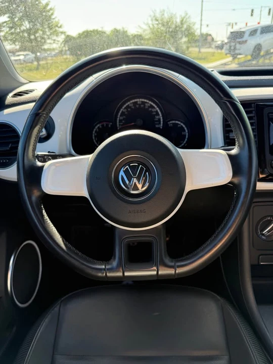 2013 Volkswagen A5 Beetle - Image 11 of 16