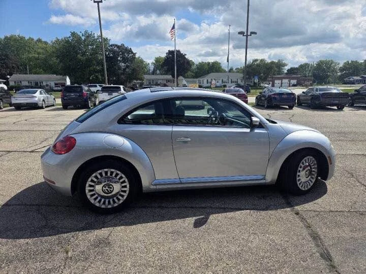 2013 Volkswagen A5 Beetle - Image 3 of 9
