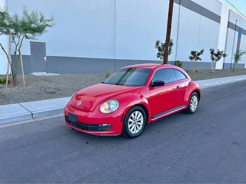 2013 Volkswagen Beetle 2.5L Hatchback 2D