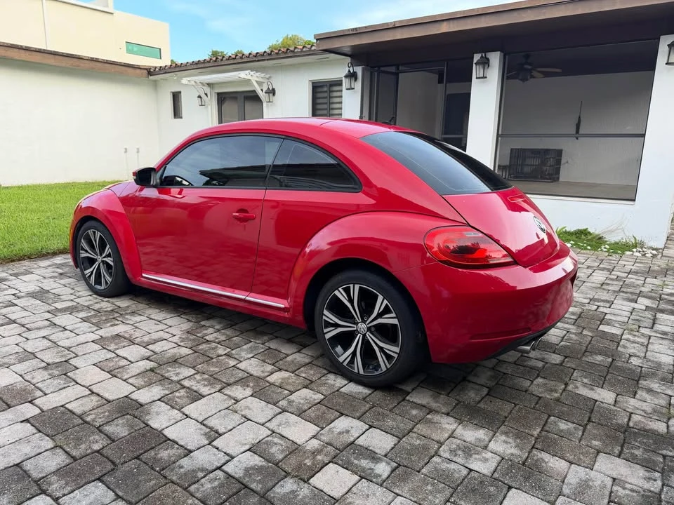 2013 Volkswagen A5 Beetle - Image 2 of 12