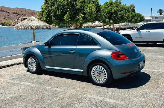 2013 Volkswagen Beetle 2.5L Hatchback 2D