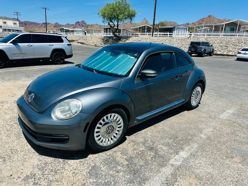 2013 Volkswagen A5 Beetle - Image 2 of 10