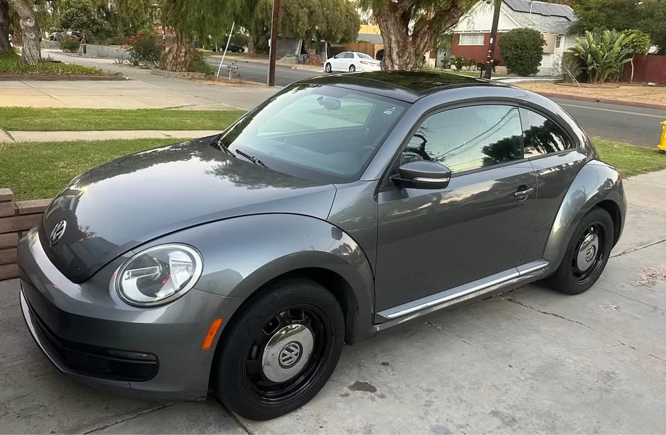 2013 Volkswagen A5 Beetle - Image 4 of 10