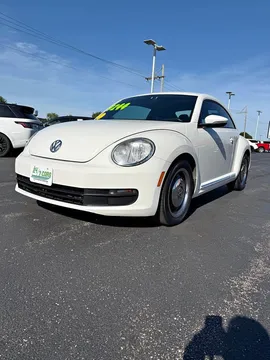 2013 Volkswagen Beetle 2.5L Hatchback 2D
