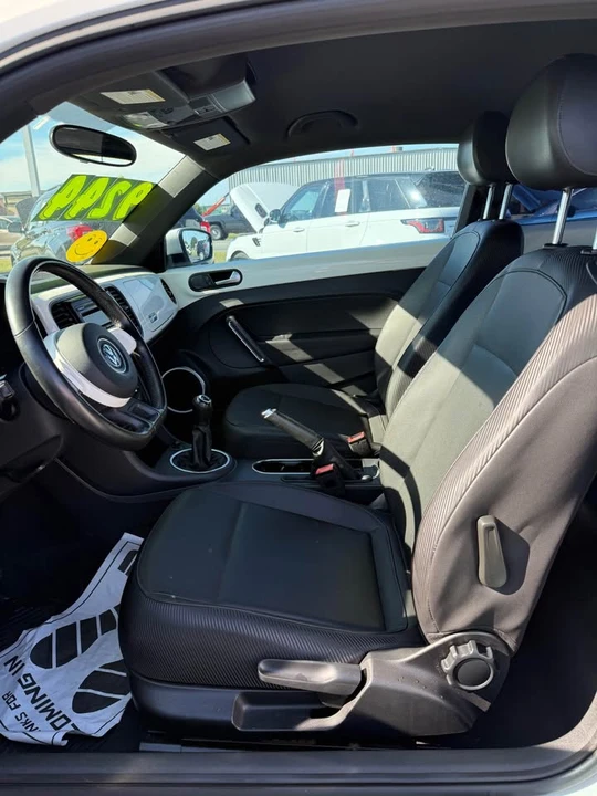 2013 Volkswagen A5 Beetle - Image 10 of 16