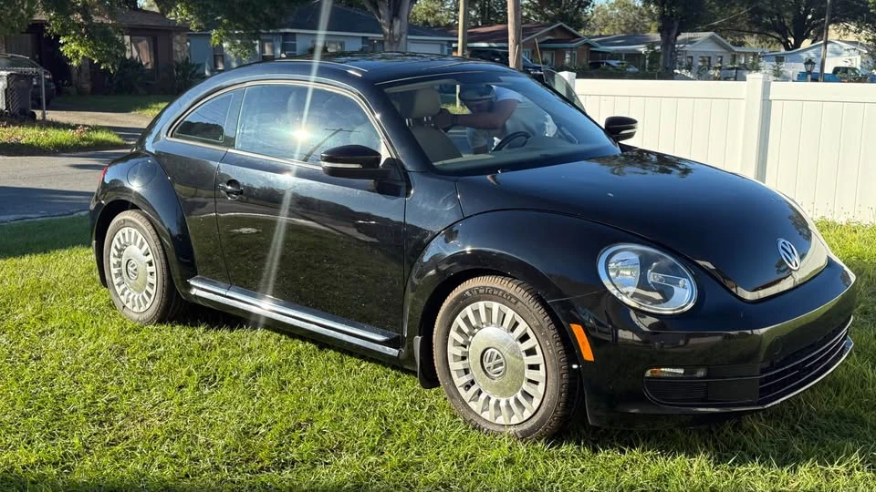 2013 Volkswagen A5 Beetle - Image 2 of 3