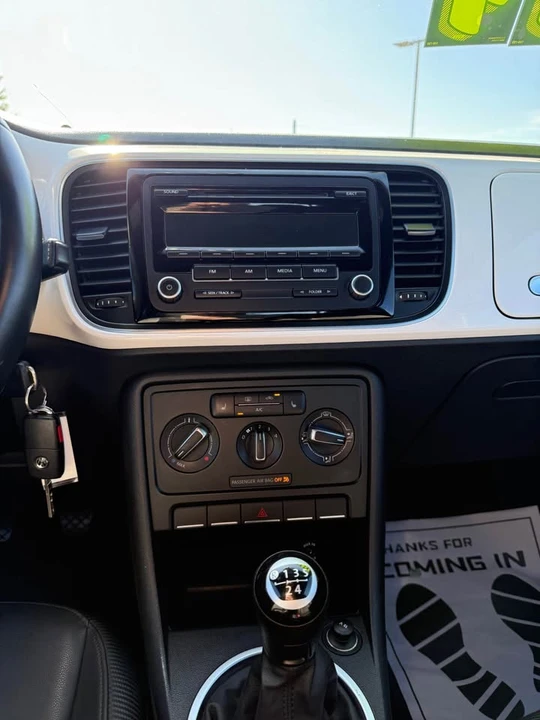 2013 Volkswagen A5 Beetle - Image 13 of 16