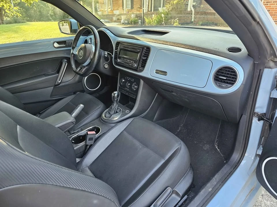 2013 Volkswagen A5 Beetle - Image 6 of 7