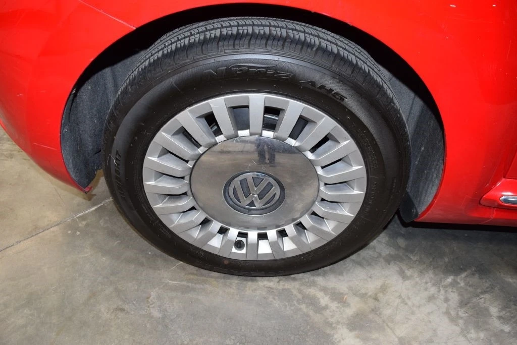 2013 Volkswagen A5 Beetle - Image 11 of 21