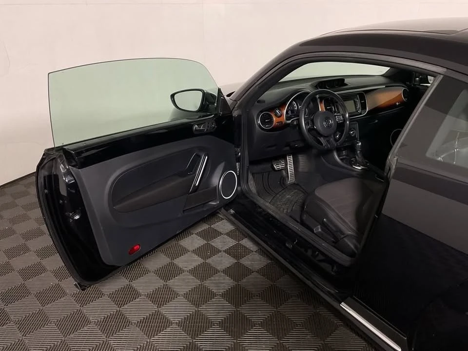2013 Volkswagen A5 Beetle - Image 17 of 18