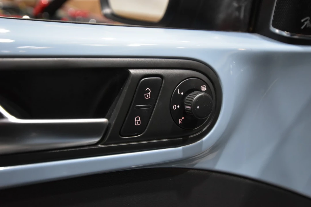 2013 Volkswagen A5 Beetle - Image 11 of 12