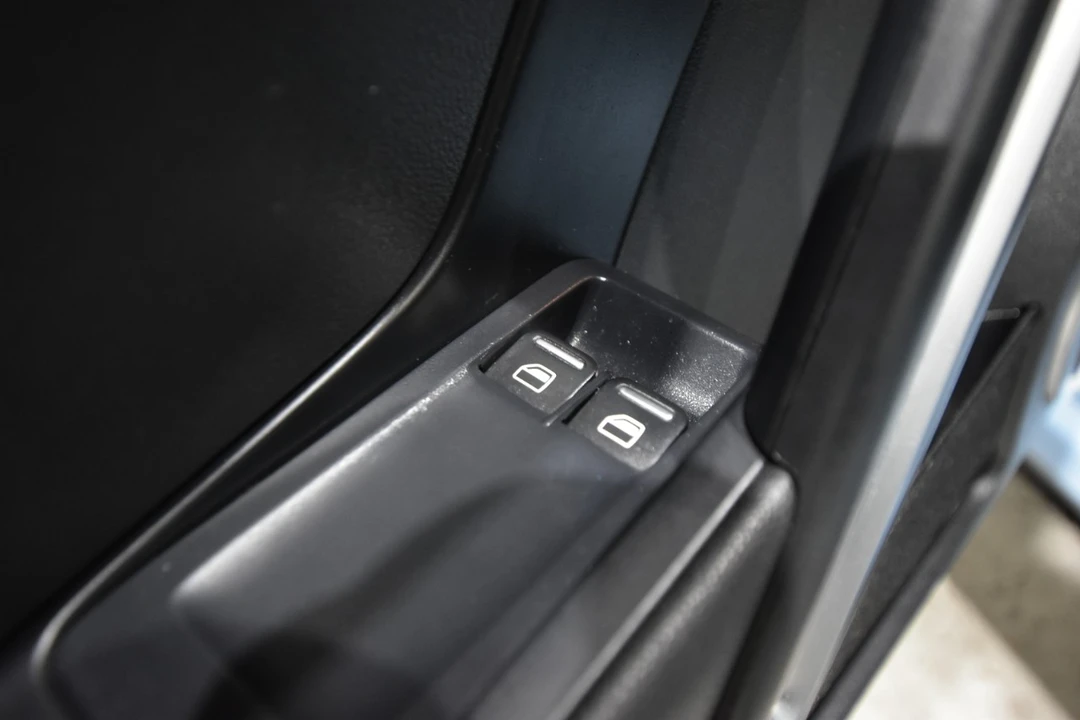 2013 Volkswagen A5 Beetle - Image 12 of 12