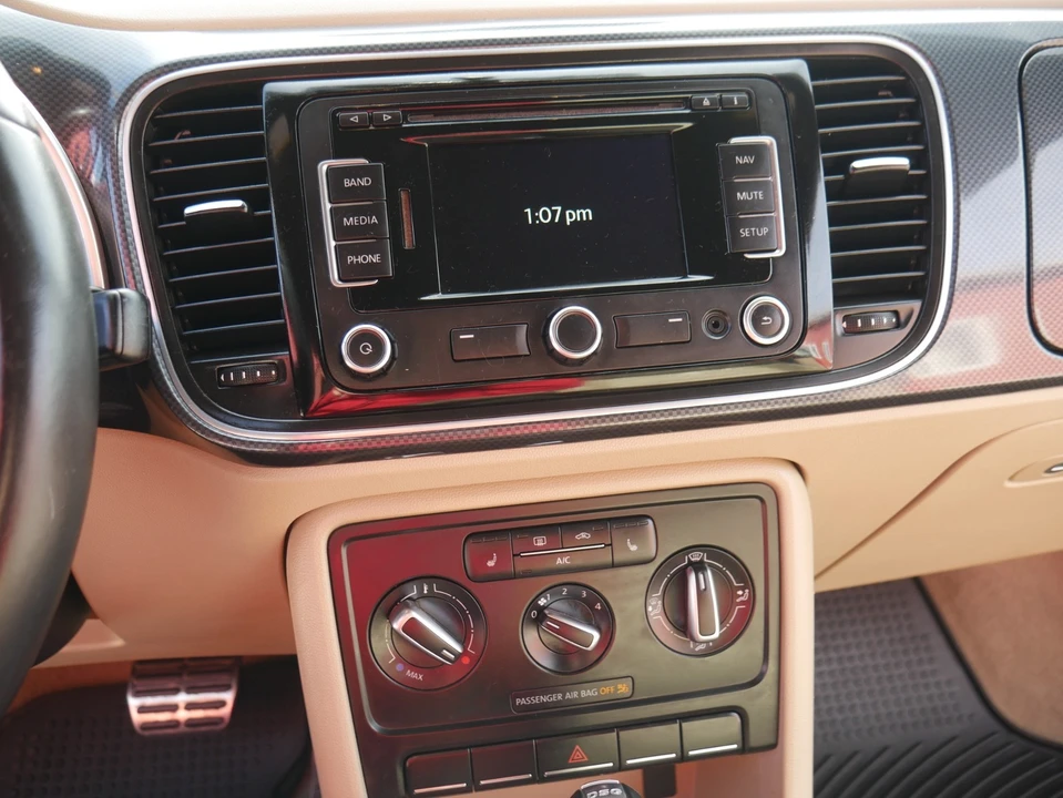 2013 Volkswagen A5 Beetle - Image 18 of 21