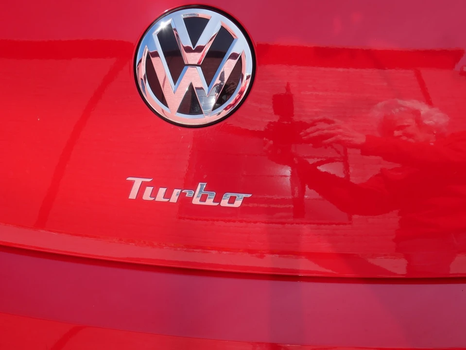 2013 Volkswagen A5 Beetle - Image 11 of 12