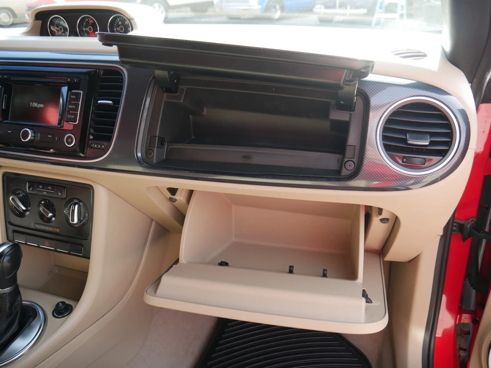 2013 Volkswagen A5 Beetle - Image 16 of 21