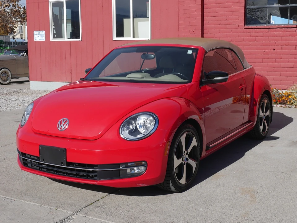 2013 Volkswagen A5 Beetle - Image 2 of 12
