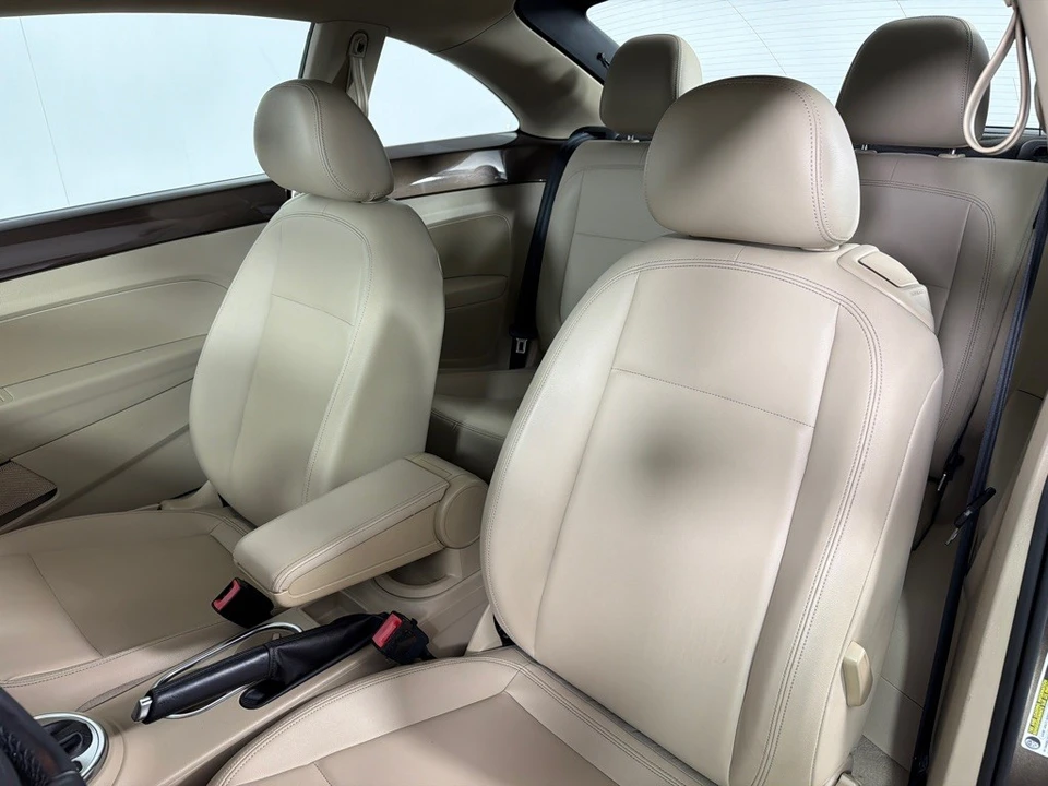 2013 Volkswagen A5 Beetle - Image 12 of 21