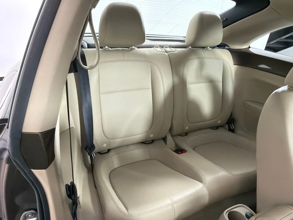 2013 Volkswagen A5 Beetle - Image 19 of 21