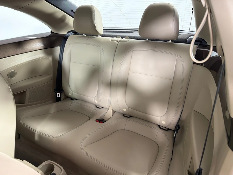 2013 Volkswagen A5 Beetle - Image 18 of 21