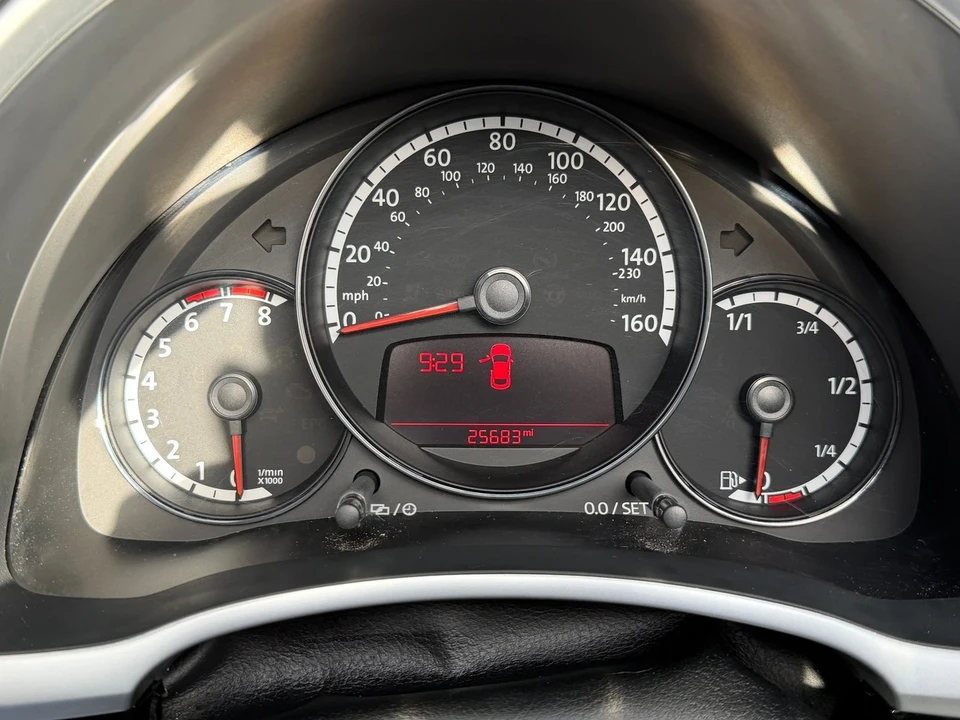 2013 Volkswagen A5 Beetle - Image 14 of 21
