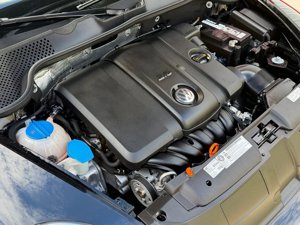 2013 Volkswagen A5 Beetle - Image 16 of 21
