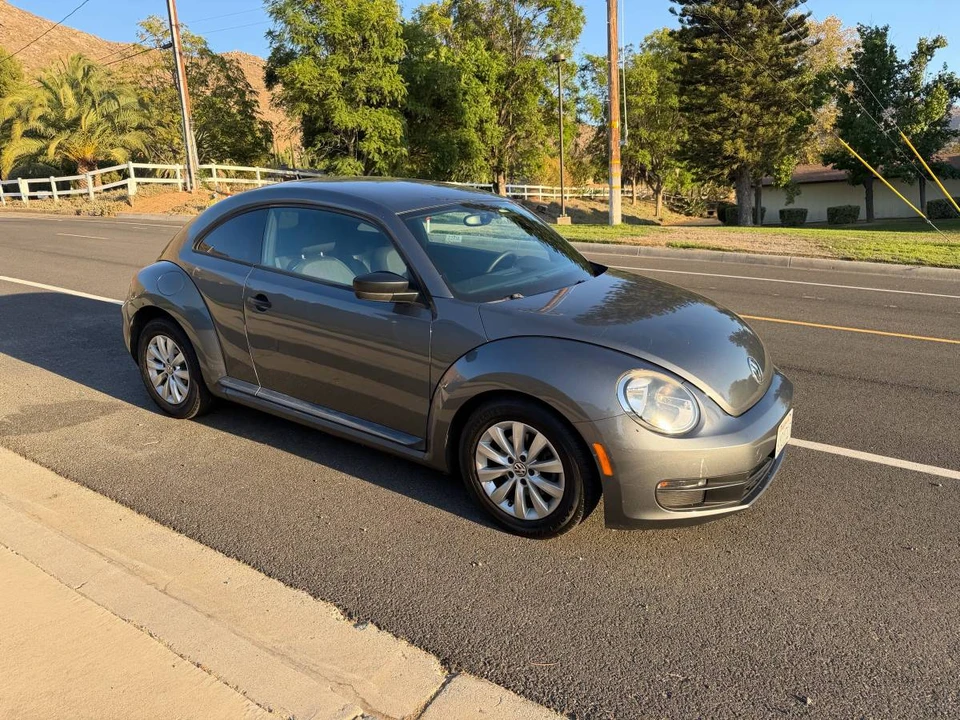 2013 Volkswagen A5 Beetle - Image 6 of 11