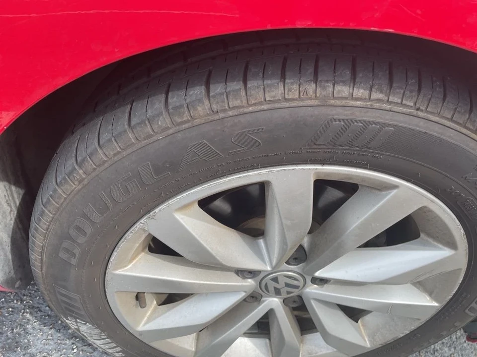 2013 Volkswagen A5 Beetle - Image 10 of 12