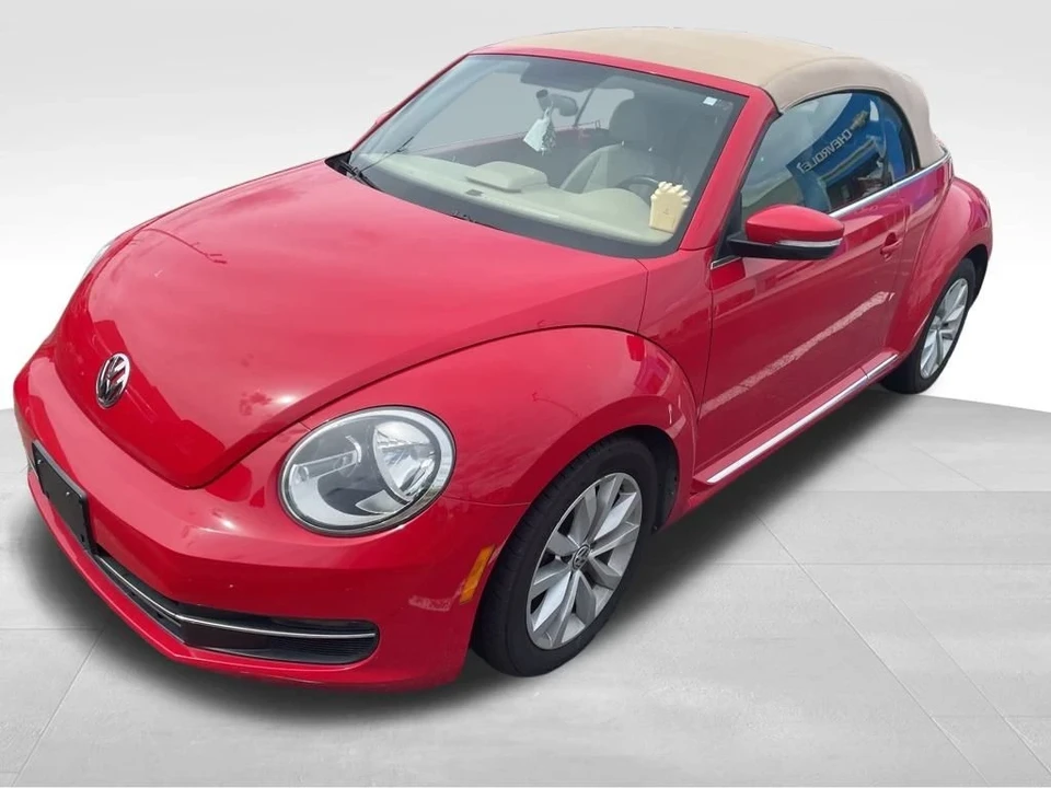 2013 Volkswagen A5 Beetle - Image 2 of 12
