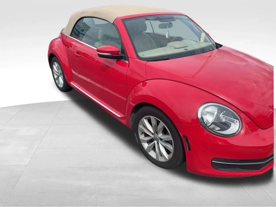 2013 Volkswagen A5 Beetle - Image 9 of 12