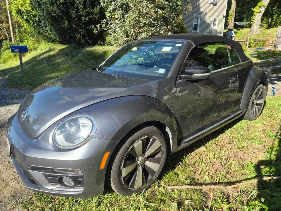 2013 Volkswagen A5 Beetle - Image 2 of 17