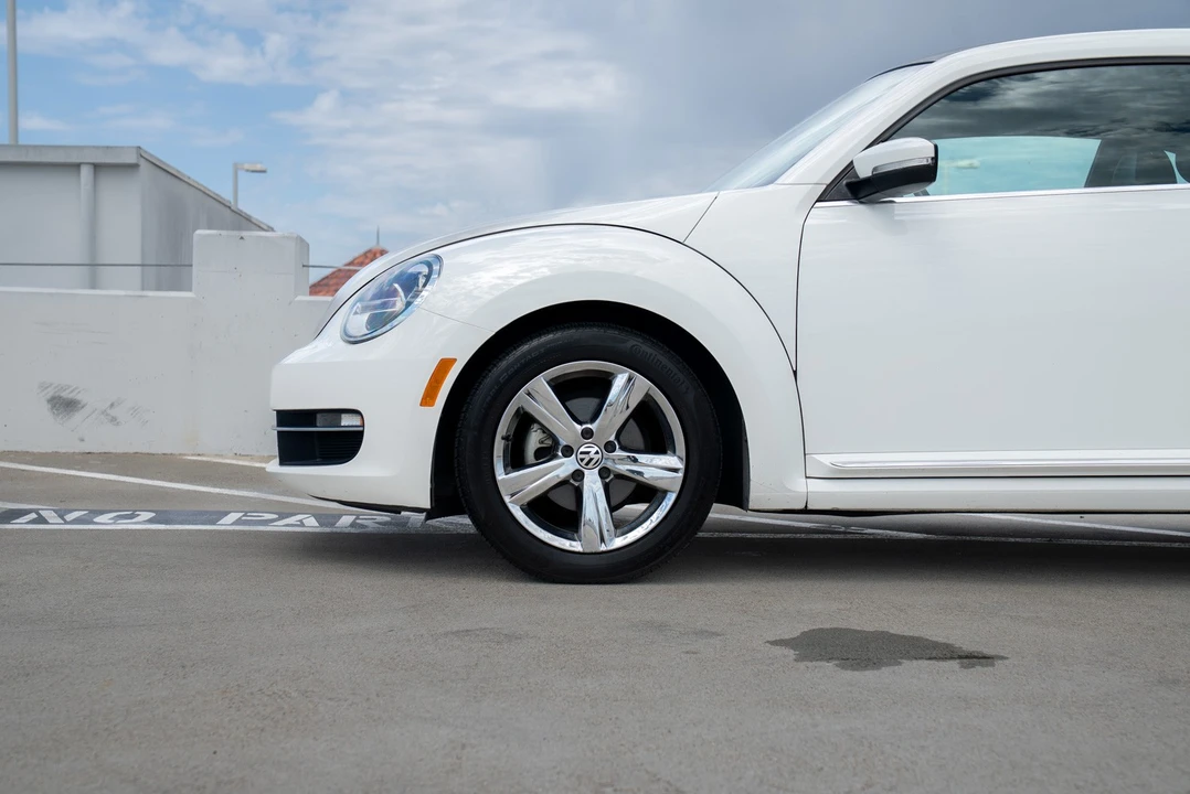 2013 Volkswagen A5 Beetle - Image 24 of 31