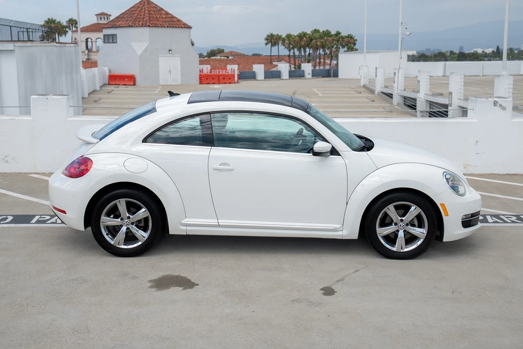 2013 Volkswagen A5 Beetle - Image 12 of 31