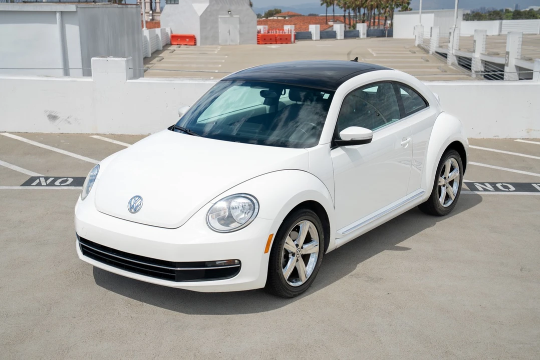 2013 Volkswagen A5 Beetle - Image 3 of 31
