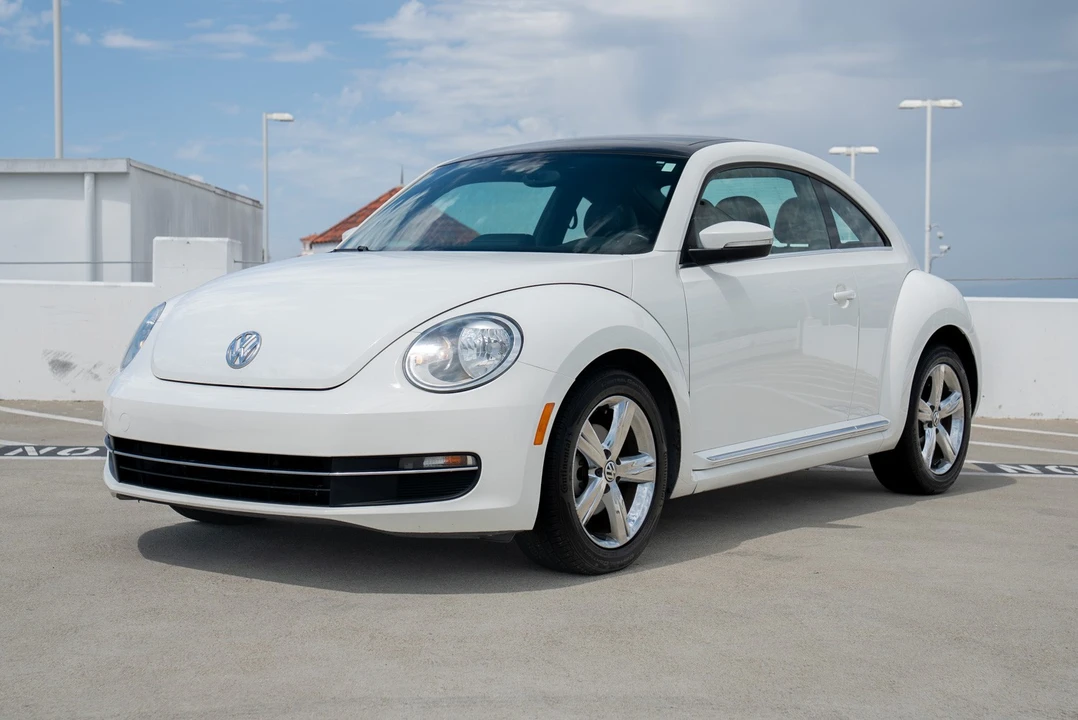 2013 Volkswagen A5 Beetle - Image 2 of 31