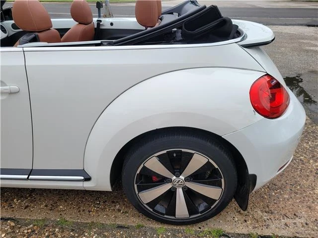 2013 Volkswagen A5 Beetle - Image 16 of 21