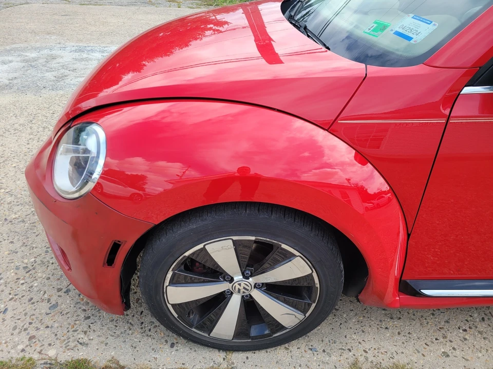 2013 Volkswagen A5 Beetle - Image 10 of 21