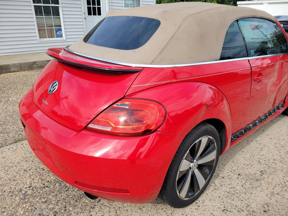 2013 Volkswagen A5 Beetle - Image 17 of 21