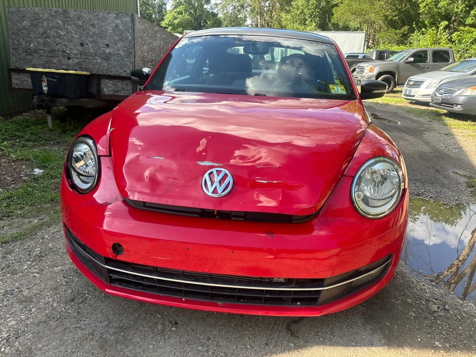 2013 Volkswagen A5 Beetle - Image 8 of 18