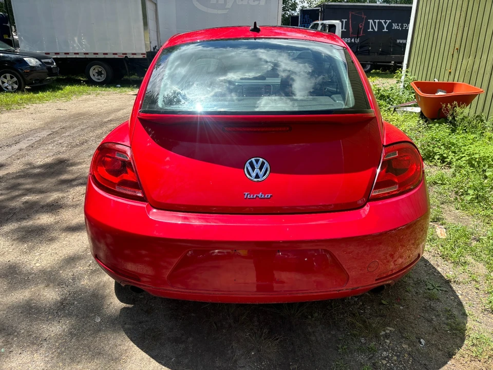 2013 Volkswagen A5 Beetle - Image 6 of 18