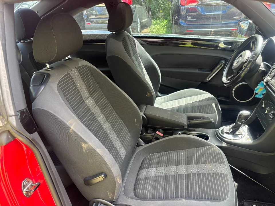 2013 Volkswagen A5 Beetle - Image 16 of 18