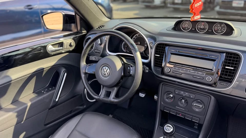 2013 Volkswagen A5 Beetle - Image 9 of 16