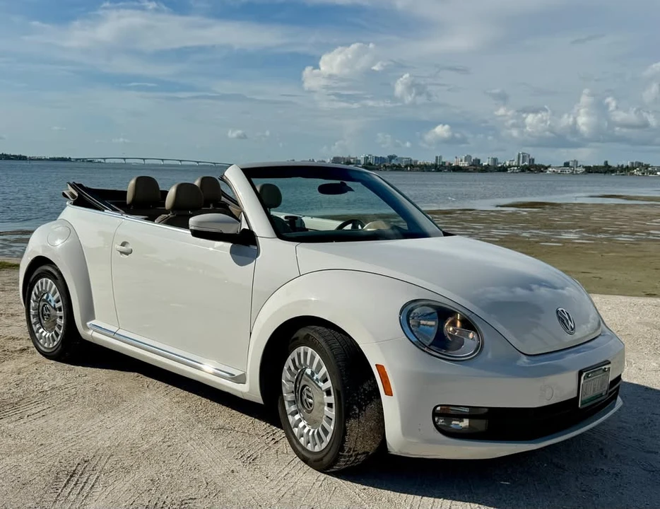 2013 Volkswagen A5 Beetle - Image 4 of 9