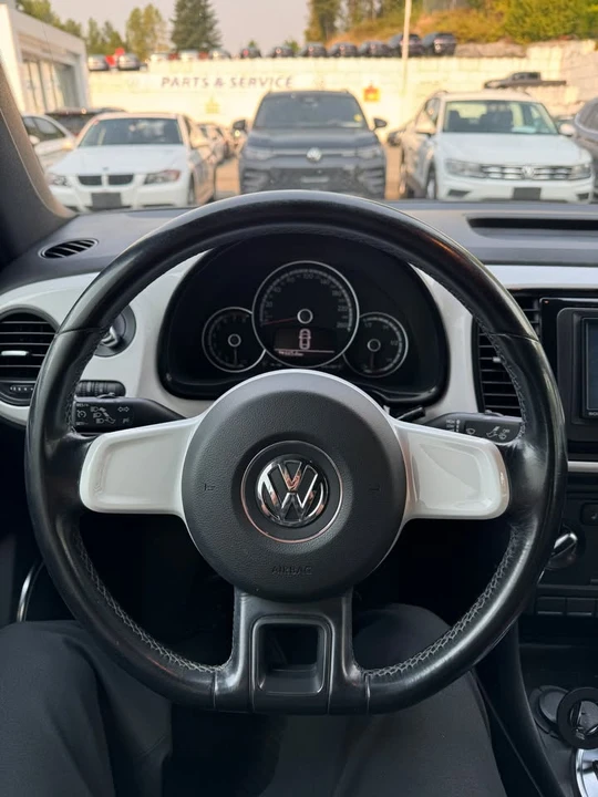 2013 Volkswagen A5 Beetle - Image 6 of 9
