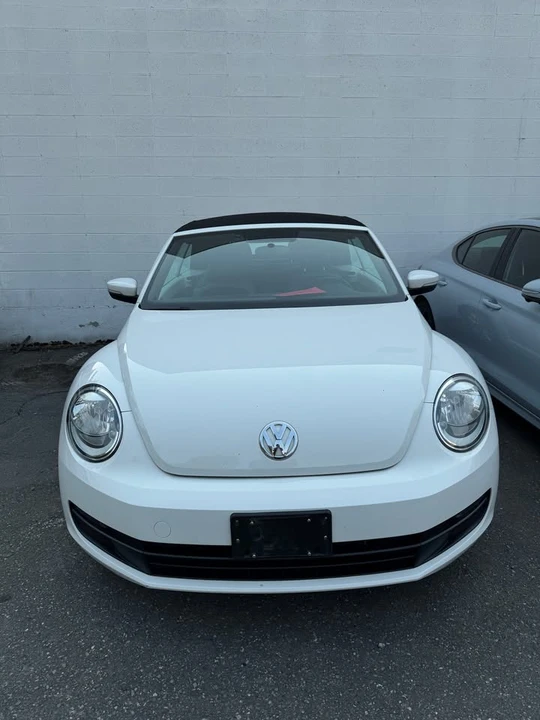 2013 Volkswagen A5 Beetle - Image 2 of 9
