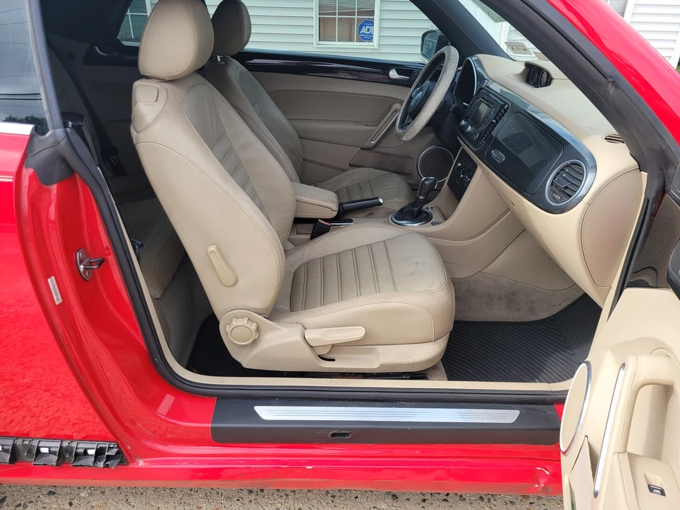2013 Volkswagen A5 Beetle - Image 17 of 21