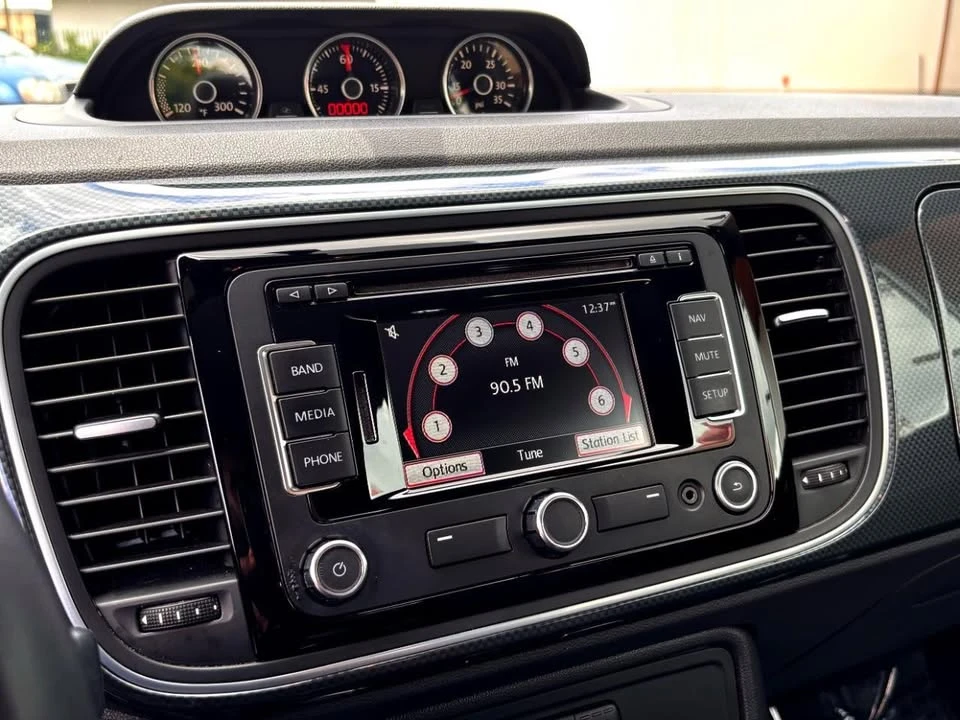 2013 Volkswagen A5 Beetle - Image 12 of 13