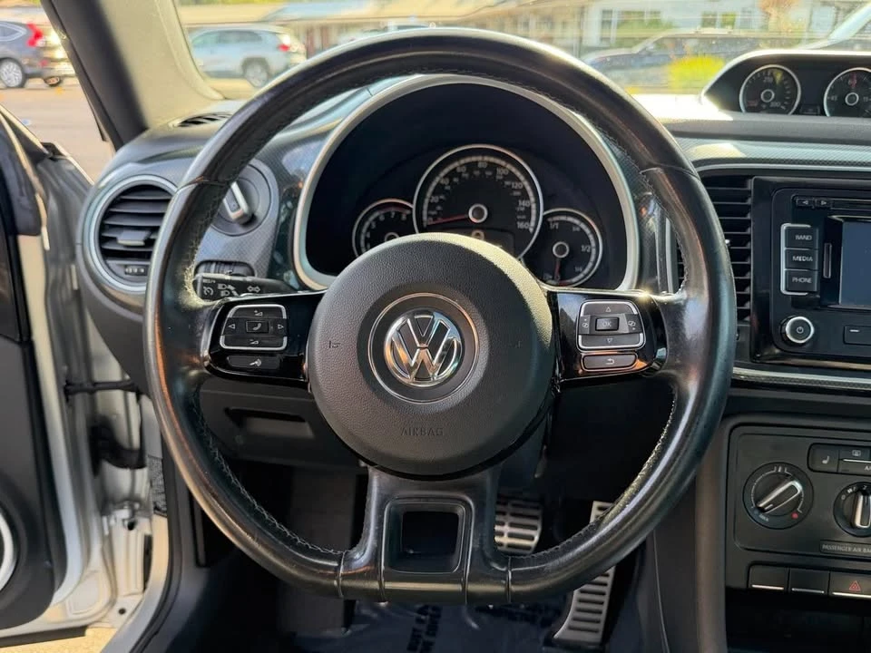 2013 Volkswagen A5 Beetle - Image 16 of 20