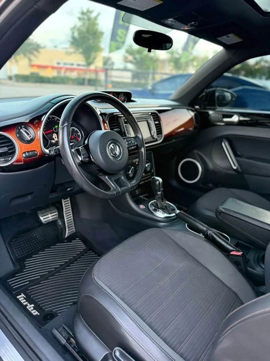 2013 Volkswagen A5 Beetle - Image 6 of 12