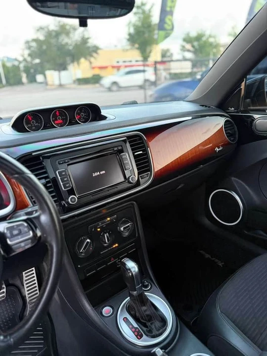 2013 Volkswagen A5 Beetle - Image 8 of 12